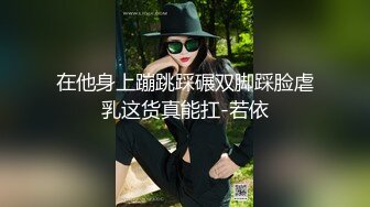 刚成年18清纯小萝莉第二天播，双马尾一脸呆萌，纤细美腿白色丝袜