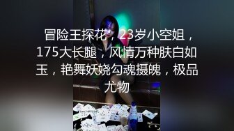 熟女自拍跟年轻人追求刺激