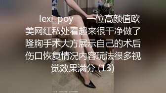 轻熟女的性生活，全程露脸激情3P伺候两个小哥的大鸡巴，前后抽插口交大鸡巴乖巧听话被干的浪叫不止高潮迭起