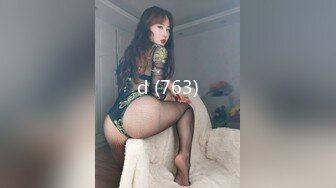 小美女被假经纪人欺骗拨开鲍鱼看看是否处女