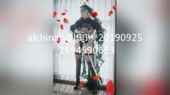 爱好摄影的老板古典主题房约了一位身材丰腴性感的公关女先拍人体写真然后鸳鸯浴回床激情肉战